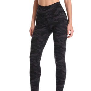 Colorfulkoala High Waisted Camo Legging